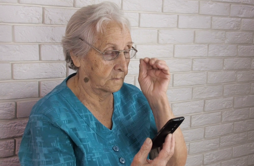 Инвалиды информируются о выходе на пенсию по SMS